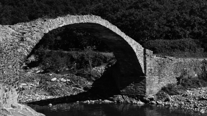 Viola_Brücke_Arroscia